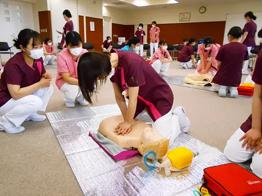 看護実践の様子2